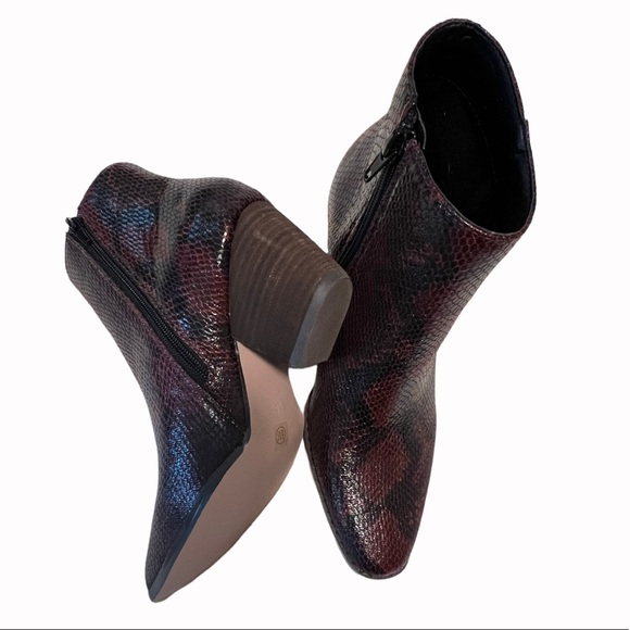 Coconuts by Matisse snake print Burgundy ankle boots - Picture 3 of 6